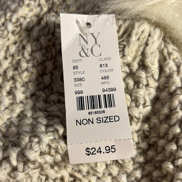 Winter furry pom pom knit hat gold white gray tie strings ladies beanie pretty - Picture 9 of 9